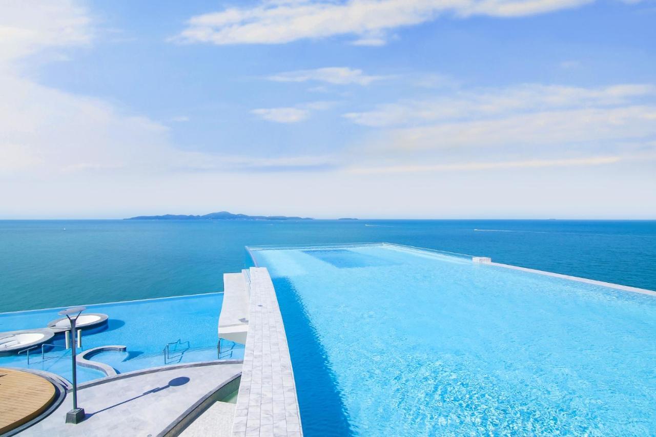 Royal Wing Suites & Spa Pattaya Exterior foto